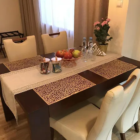 Metro Wierzbno Mokotow Apartman *